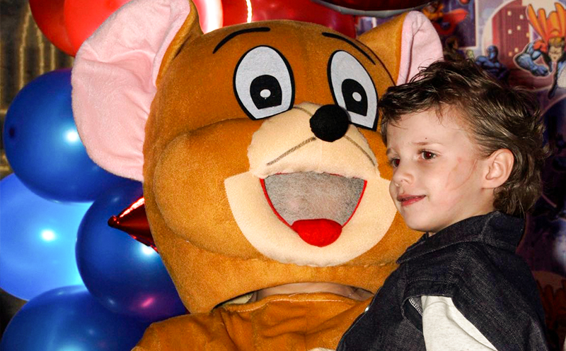 დაბადების დღის წვეულება 30+2 ბავშვზე, საჩუქრად სახის მოხატვა და ბუშტების შოუ