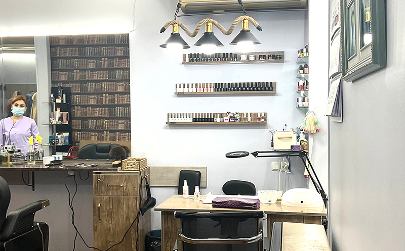 ტუჩის და წარბის კონტური ან დაფერვა და წარბის ღეროვანი შევსება