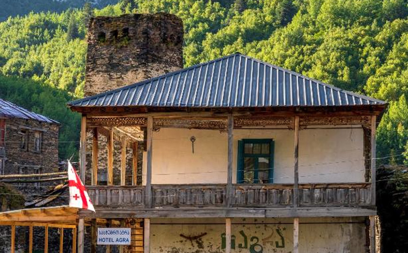 ნომრები სვანეთში, უშგულში 2, 3 და 4 სტუმარზე