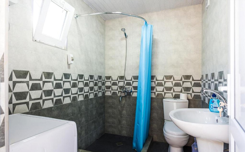 ნომრები სვანეთში, უშგულში 2, 3 და 4 სტუმარზე