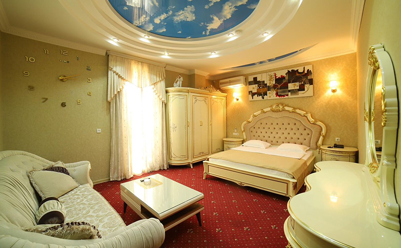 თბილისში 2 სტუმარზე სტანდარტული ან ლუქს ნომერი ჯაკუზით