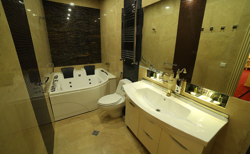 თბილისში 2 სტუმარზე სტანდარტული ან ლუქს ნომერი ჯაკუზით