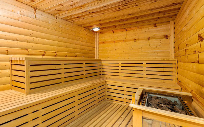 ნომერი 2 სტუმარზე საუზმით, გერგეთის და მყინვარწვერის ხედით ყაზბეგის პრემიუმ კლასის სასტუმროში