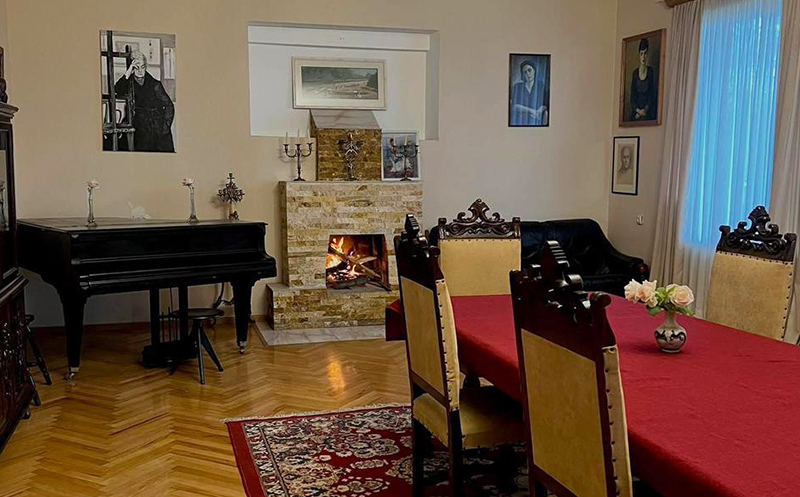 კახეთში, ნომერი 2, 4 ან 6 სტუმარზე