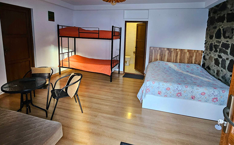 ბაკურიანში, აპარტამენტი 4+1 სტუმარზე