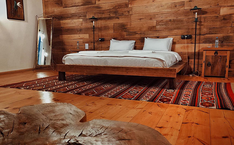 ნომერი საუზმით ორ სტუმარზე ზესტაფონში!