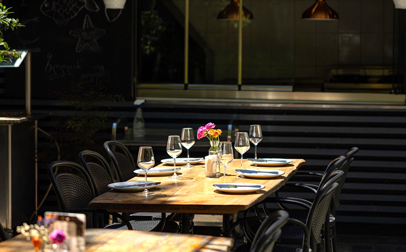 ზუთხის დაფა და სასმელი 6 სტუმარზე