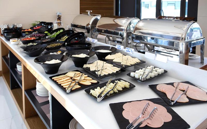 მაისი, ივნისი, სექტემბერი, ბათუმში აპარტამენტი 2 სტუმარზე ზღვის ხედით, აივნით და სამზარეულოთი