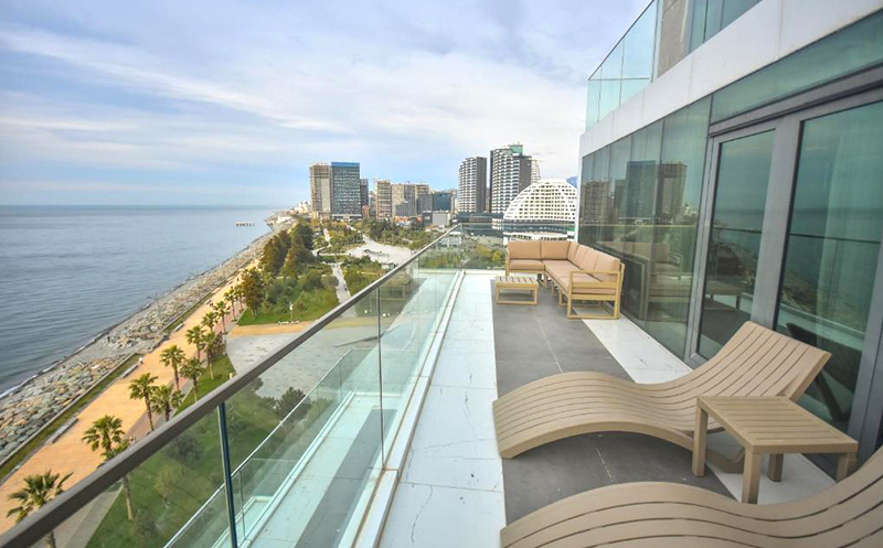 მაისი, ივნისი, სექტემბერი, ბათუმში აპარტამენტი 2 სტუმარზე ზღვის ხედით, აივნით და სამზარეულოთი