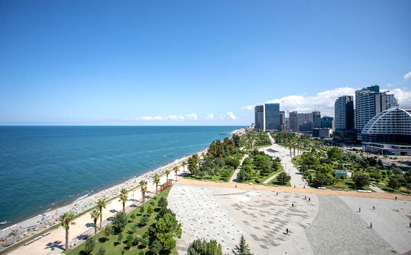 მაისი, ივნისი, სექტემბერი, ბათუმში აპარტამენტი 2 სტუმარზე ზღვის ხედით, აივნით და სამზარეულოთი