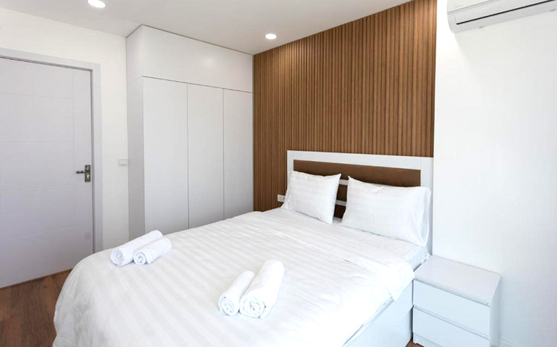 აპრილი, ბათუმში აპარტამენტი 2 სტუმარზე ზღვის ხედით, აივნით და სამზარეულოთი