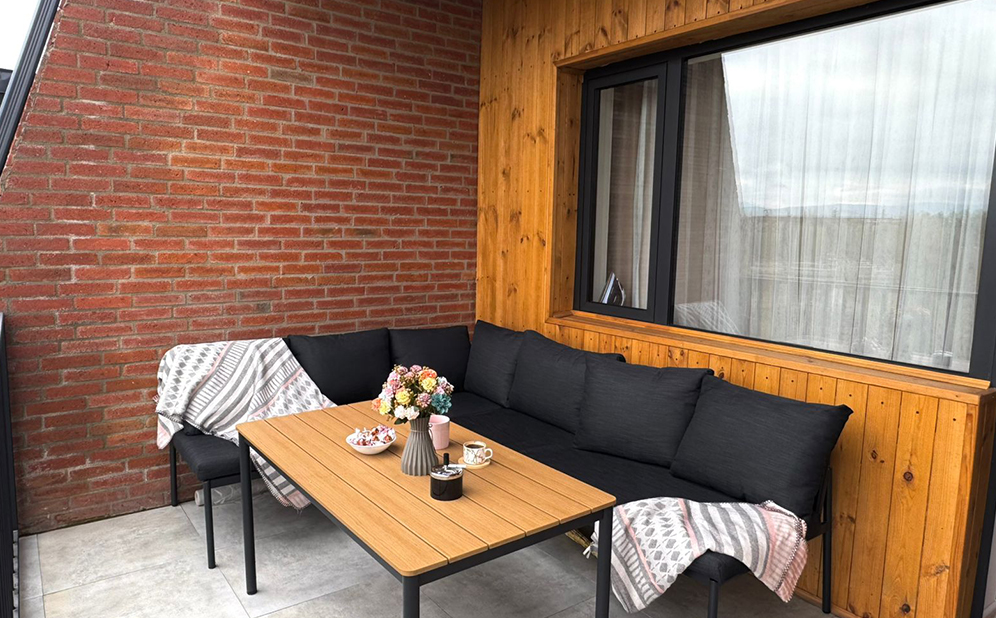 ბაზალეთში აპარტამენტი, 2+2 სტუმარზე ღია აუზით