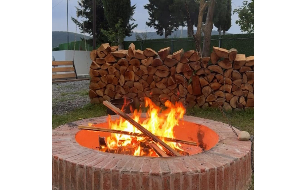 ბაზალეთში აპარტამენტი, 2+2 სტუმარზე ღია აუზით