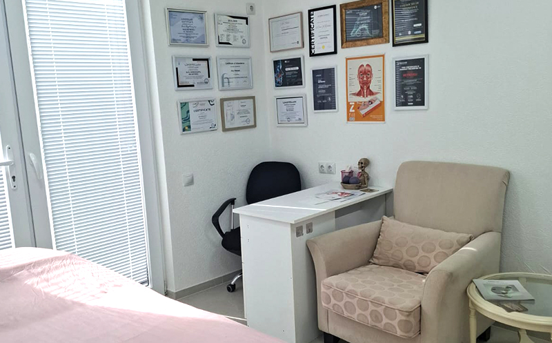 მანიკური გელ ლაქით, გამაგრებით და ნუნების დამუშავებით