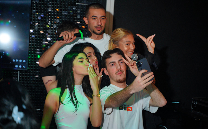 10 - 30 სტუმარზე კერძები, სასმელი, DJ, კარაოკე,