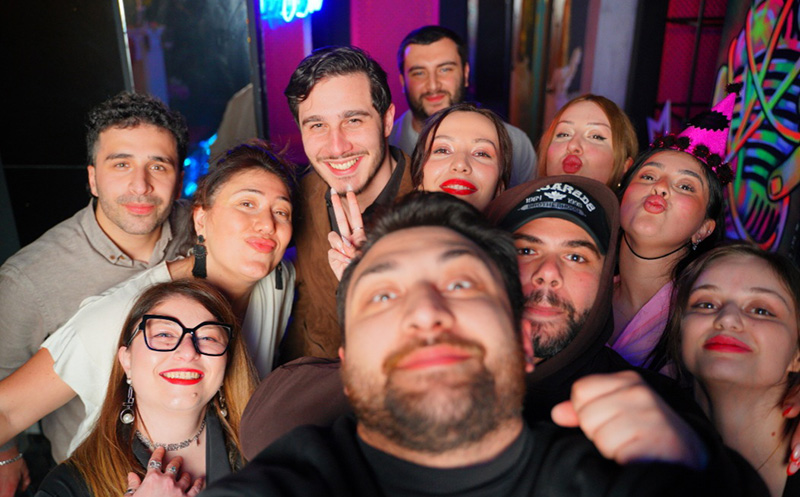 10 - 30 სტუმარზე კერძები, სასმელი, DJ, კარაოკე,