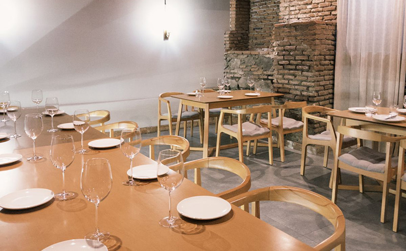 კერძები და სასმელი 6/8 სტუმარზე