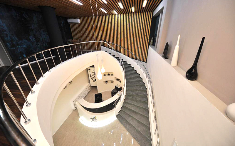 თბილისში, ნომრები 2-3 სტუმარზე საუზმით