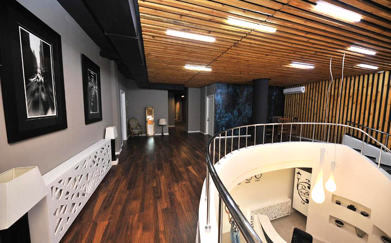 თბილისში, ნომრები 2-3 სტუმარზე საუზმით