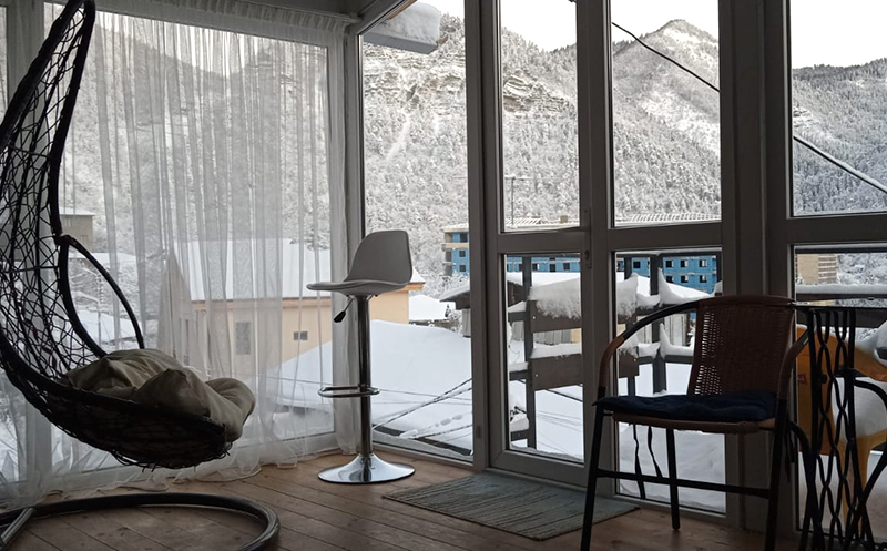 ბორჯომში, აპარტამენტი 2, 3 ან 3+1 სტუმარზე აივნით