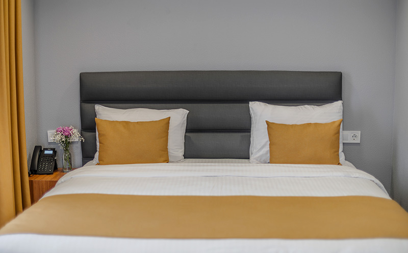 კახეთში ნომერი 2 სტუმარზე საუზმით, ღვინის ტურით და დეგუსტაციით