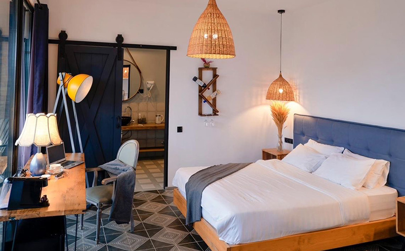 ვარციხეში, ლუქს ნომერი 2 სტუმარზე, ჯაკუზით, დახურული აუზით