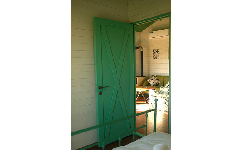 ვარციხეში, სახლი ვენახზე 4 სტუმარზე საუზმით და დახურული აუზით