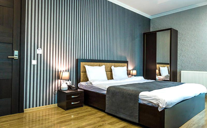 თბილისში, ნომერი 2 სტუმარზე33333333