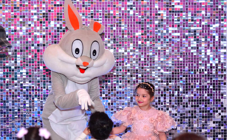 15+1 ბავშვზე დაბადების დღის წვეულება