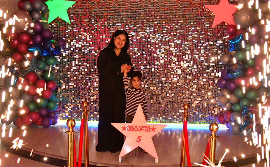 15+1 ბავშვზე დაბადების დღის წვეულება