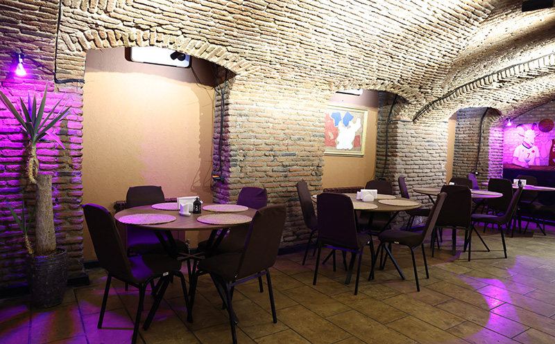 კერძები და სასმელი 4 სტუმარზე