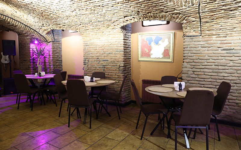 კერძები და სასმელი 4 სტუმარზე