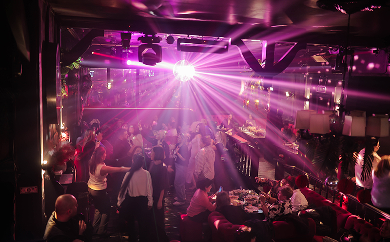 კერძები და სასმელი 10 ბავშვზე