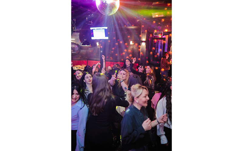 კერძები და სასმელი 10 ბავშვზე