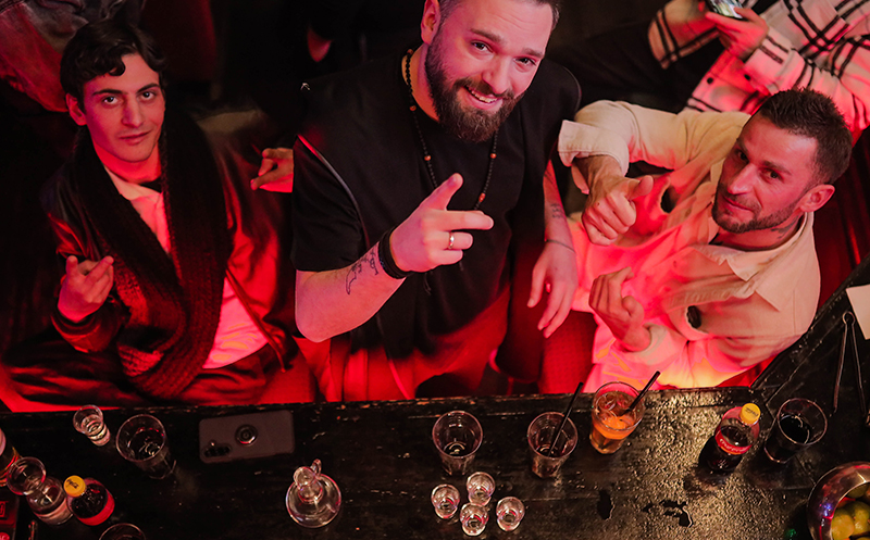 კერძები და სასმელი 10 ბავშვზე