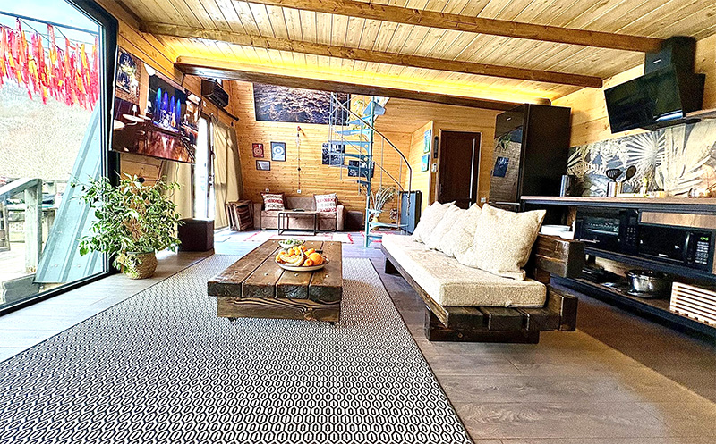 ცხვარიჭამიაში კოტეჯი ბალუ 4 ან 6 სტუმარზე