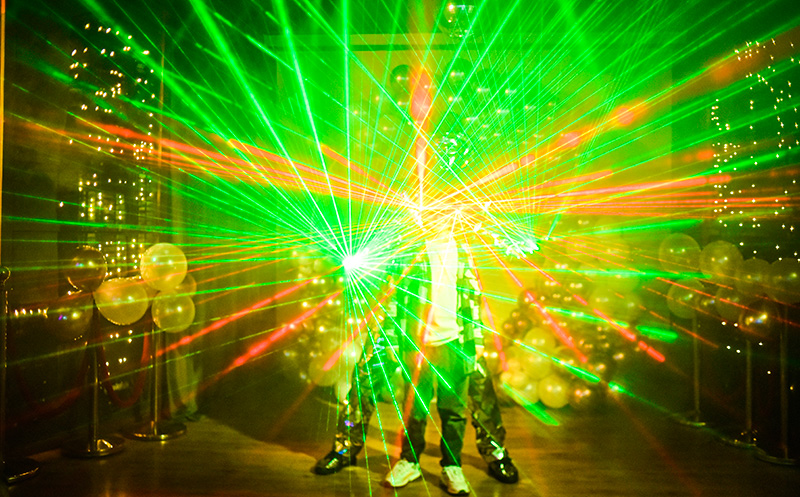 საახალწლო კარნავალი ან დაბადების დღე 15, 20, 25 ან მეტ ბავშვზე კლუბ დეჟავუში