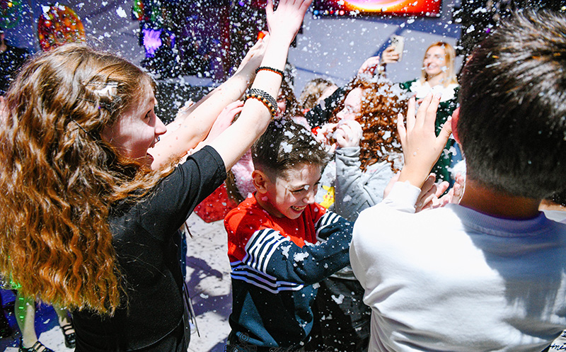 საახალწლო კარნავალი ან დაბადების დღე 15, 20, 25 ან მეტ ბავშვზე კლუბ დეჟავუში