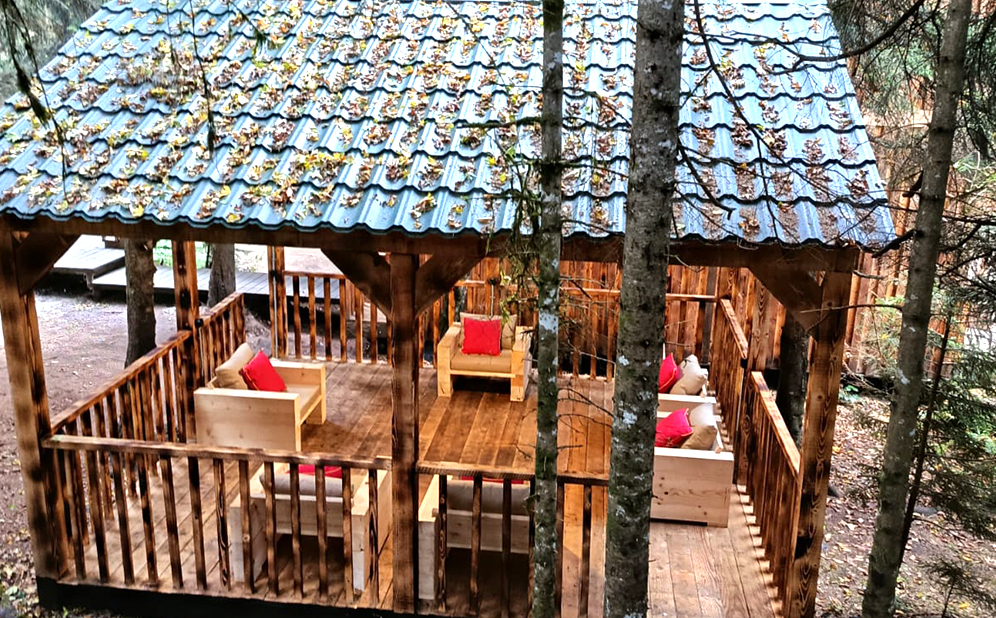 ივნისში, აბასთუმანში კოტეჯები 2 სტუმარზე სამჯერადი კვებით