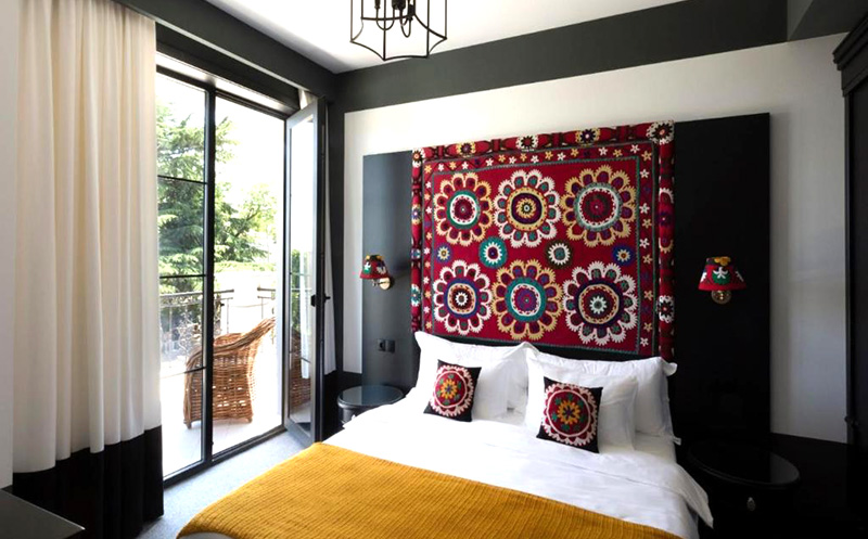 კახეთში, ნომერი 2 ან 3 სტუმარზე საუზმით, შიდა და ღია აუზით, საუნით და საბილიარდო სივრცით