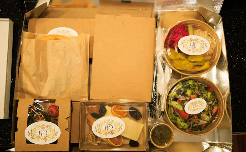 სამი სახის სპეციალური შეთავაზება გატანით 10 სტუმრისთვის