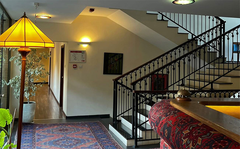 თბილისში, ნომერი 2 და 3 სტუმარზე საუზმით