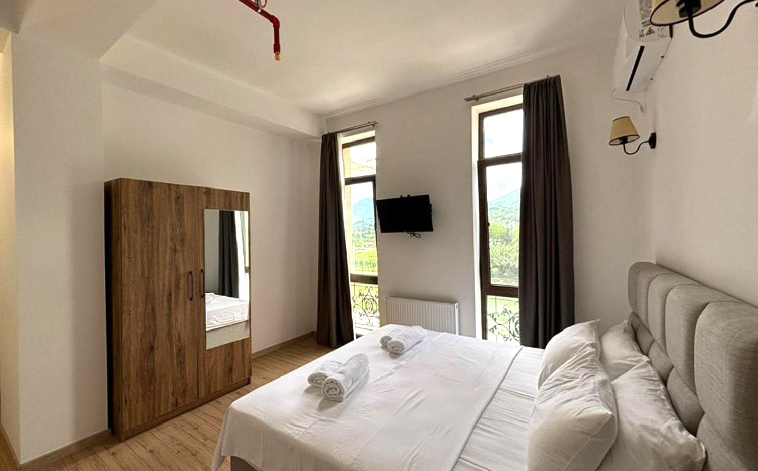 რაჭაში ნომრები საუზმით 2,3 ან 4 სტუმარზე