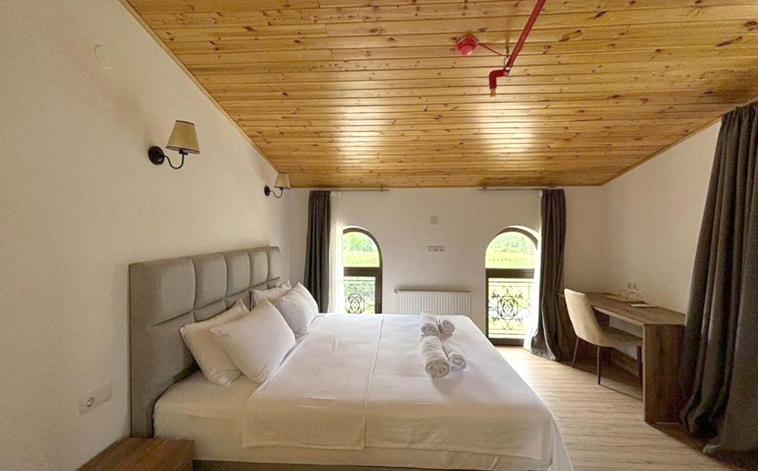 რაჭაში ნომრები საუზმით 2,3 ან 4 სტუმარზე