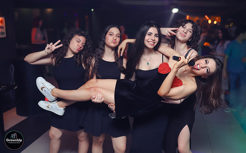 დახურული თინეიჯერული წვეულება 15 სტუმარზე