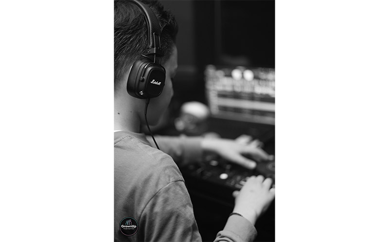 DJ&Cocktails წვეულება 15 მოზარდზე