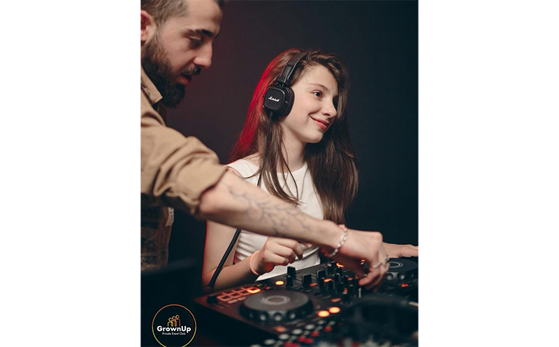 DJ&Cocktails წვეულება 10, 15, 20, 25, 30 მოზარდზე