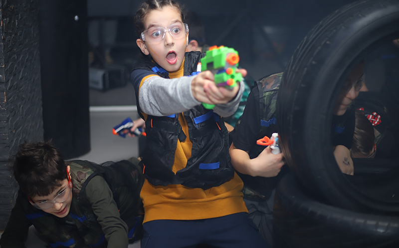 10, 15, 20, 25 მოზარდზე NERF Strike Mission წვეულება