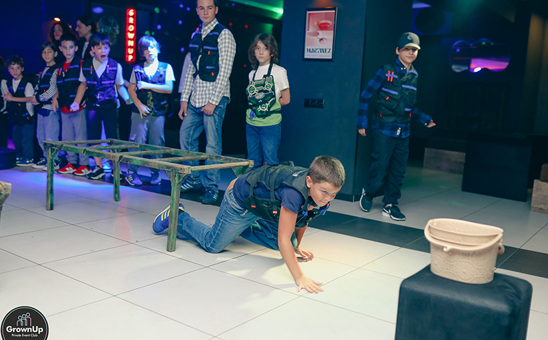 10, 15, 20, 25 მოზარდზე NERF Strike Mission წვეულება