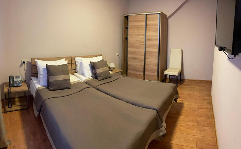 4-17 იანვარი, გუდაურში 2, 3 ან 4 სტუმარზე ნომრები საუზმით და ვახშმით